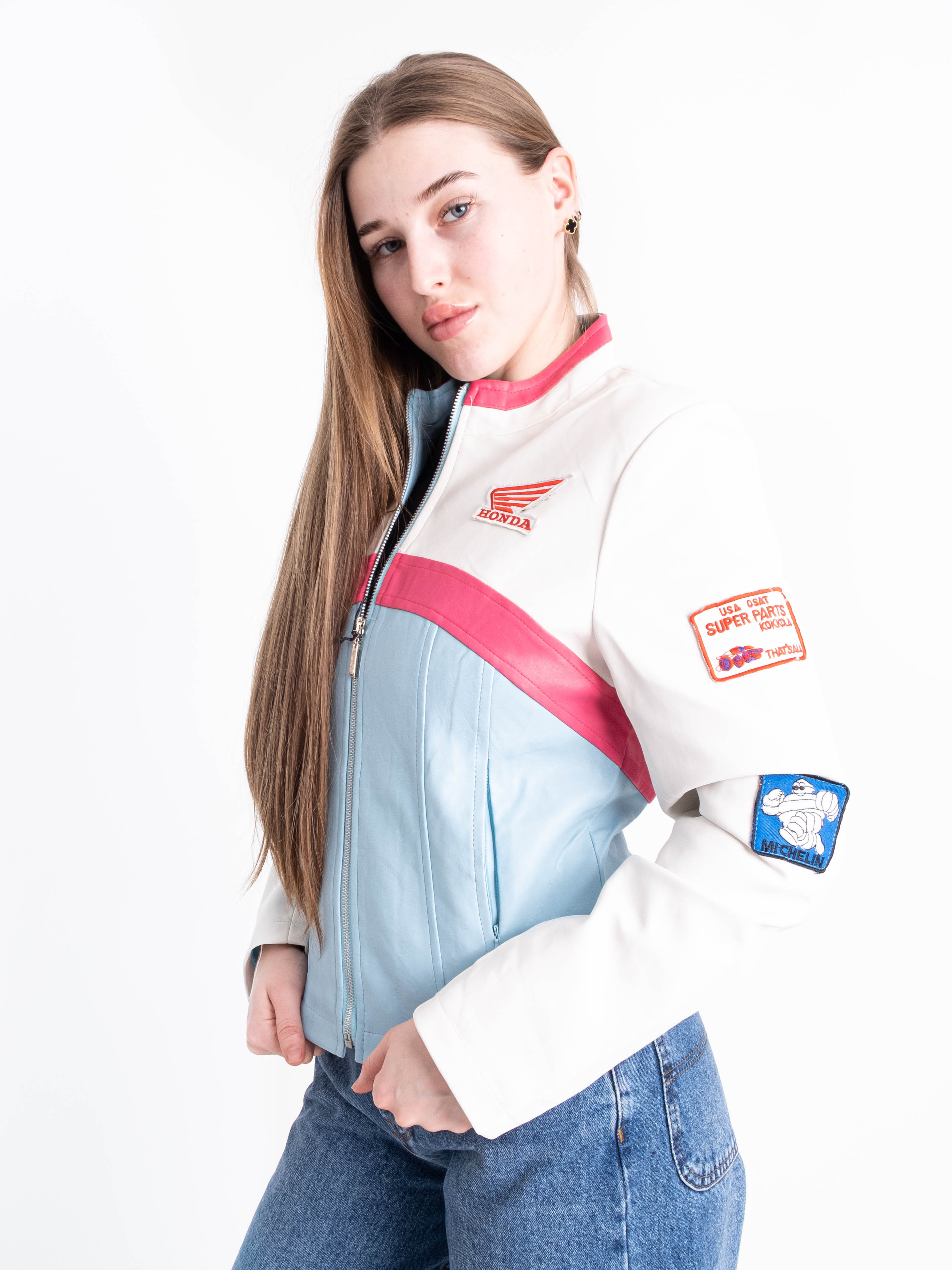 0863-422 бело-голубая женская куртка (AOLONG, "Formula 1 street racing", экокожа, 2 ед. размеры норма: S. М)