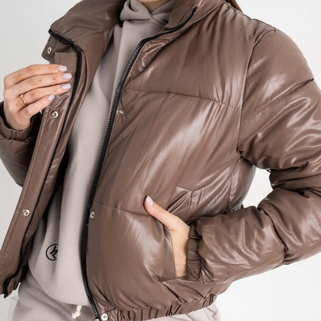 2810-93 HONG LA JIAO куртка женская коричневая из экокожи на синтепоне (3 ед. размеры: M.L.2XL) Hong La Jiao: артикул 1138745