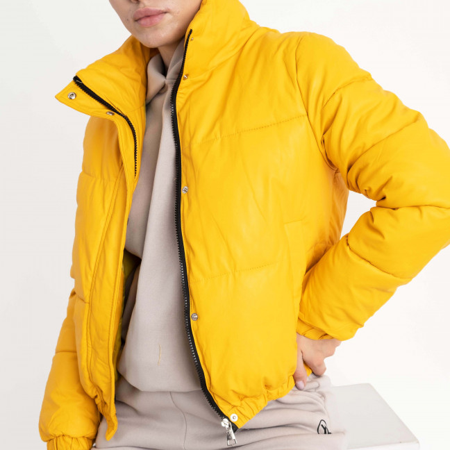 2810-81 HONG LA JIAO куртка женская полубатальная жёлтая из экокожи на синтепоне (1 ед. размеры: 2XL) Hong La Jiao: артикул 1138796
