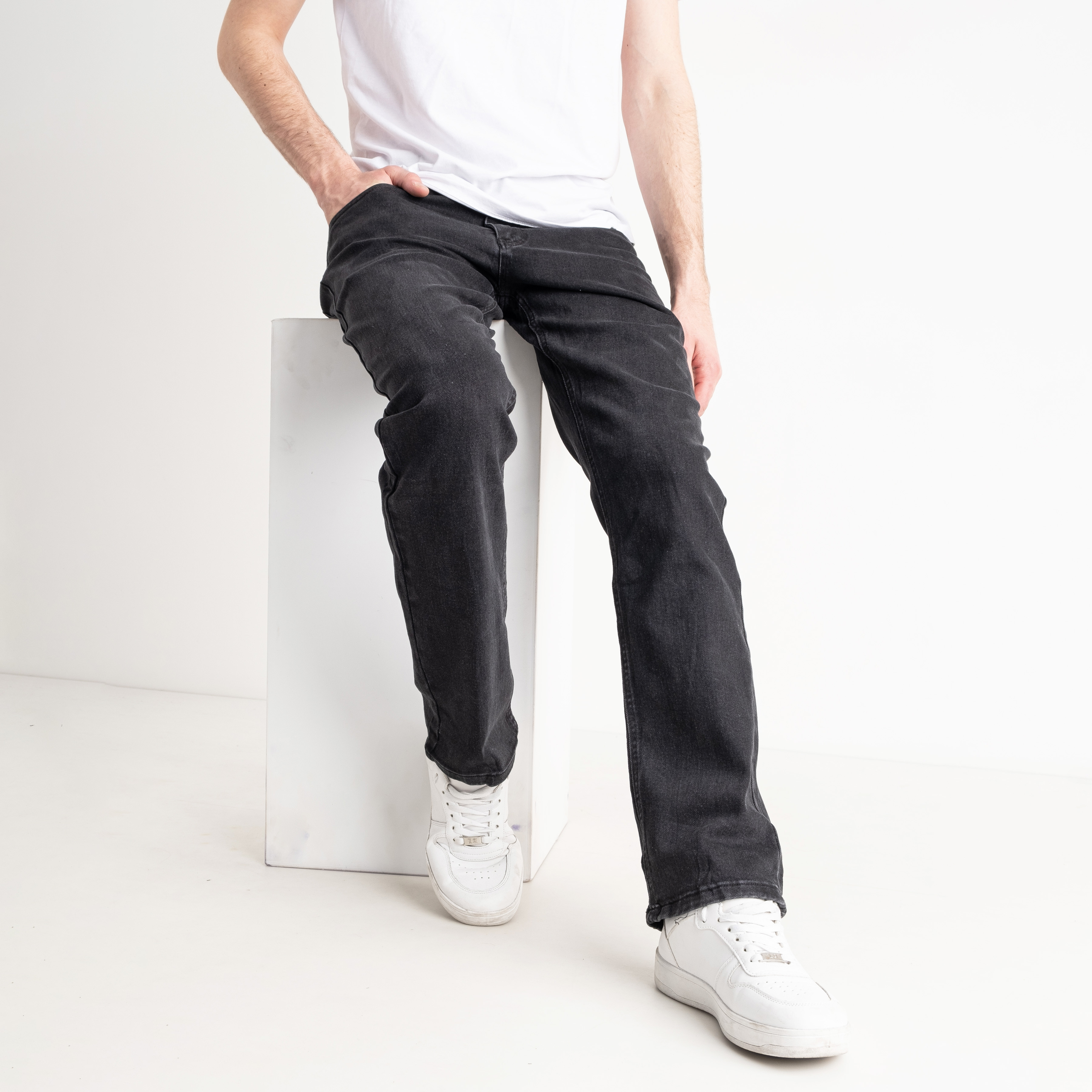 0111 темно-серые мужские джинсы (MONEYTOO, стрейчевые, 8 ед. размеры полубатал: 32. 33. 34. 35. 36. 38. 40. 42)