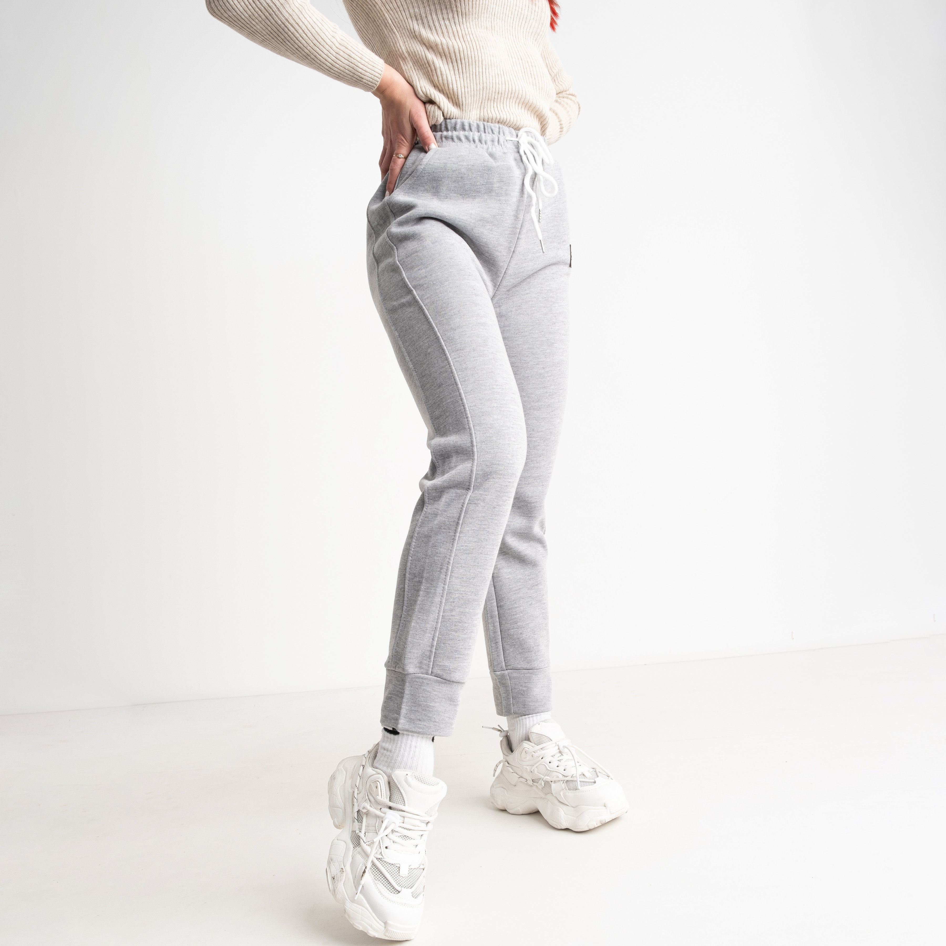 0922* светло-серые женские спортивные штаны (на манжете, 5 ед. размеры на бирках полубатальные XL-5XL соответствуют L-4XL) выдача на следующий день